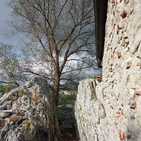 Rocca Del Vento Bed & Breakfast