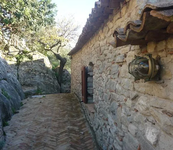 Rocca Del Vento Oda ve Kahvaltı 3*